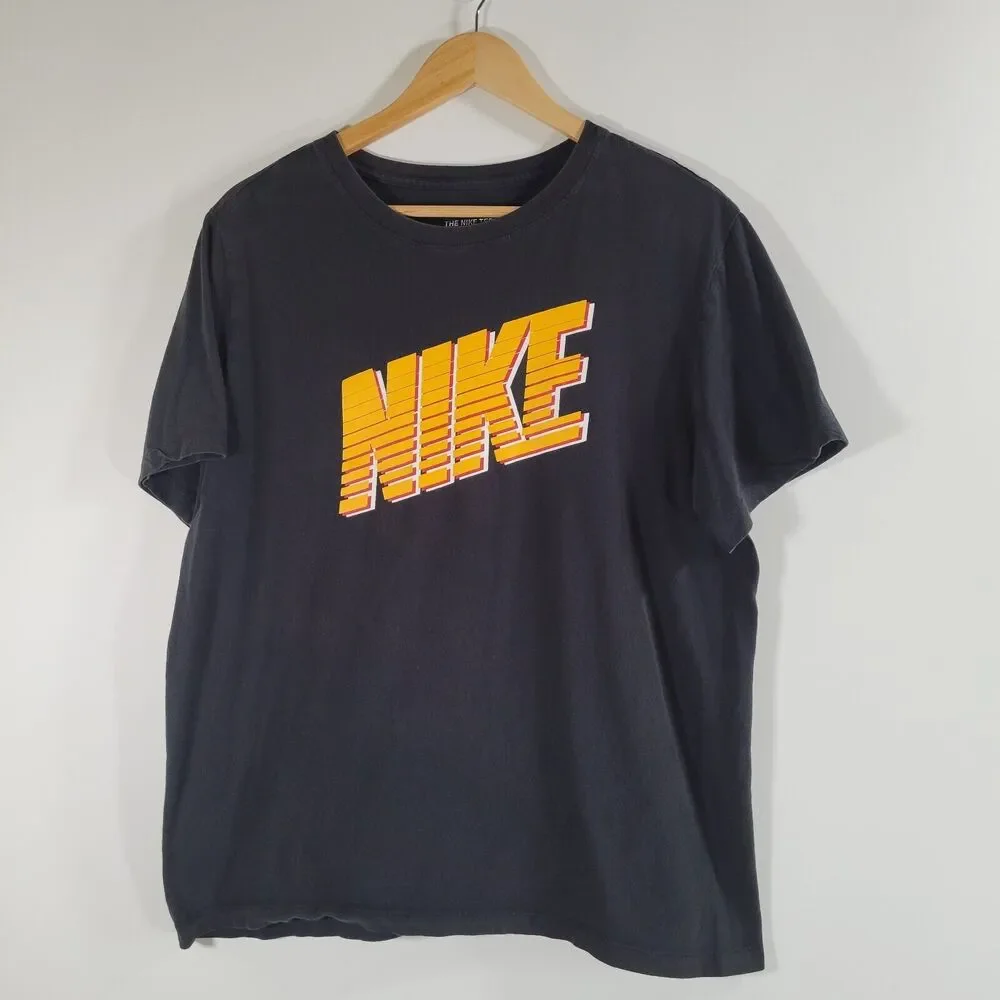 NIKE Men's Black Graphic Print T-Shirt Size L Logo Cotton Crew Neck TEE Retro